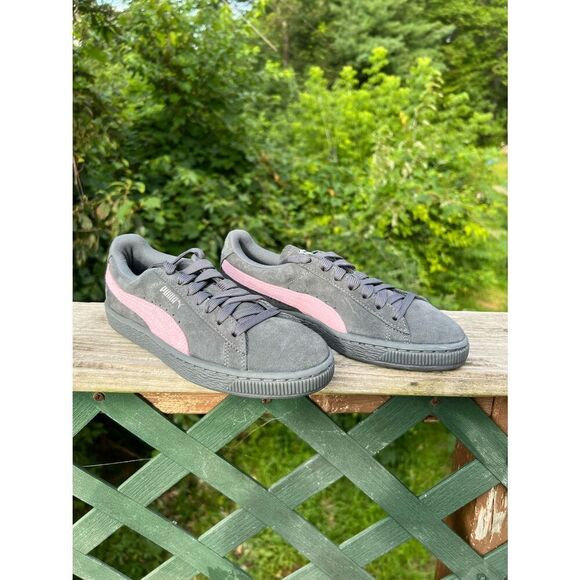 Puma Suede Classic Woman’s Sneakers Sz 6  NIB - Picture 1 of 8
